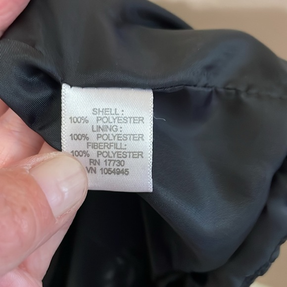 Merona Black Puffer Vest - Picture 5 of 5